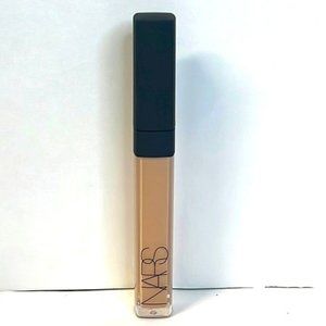 Nars Radiant Creamy Concealer Medium  3 Praline